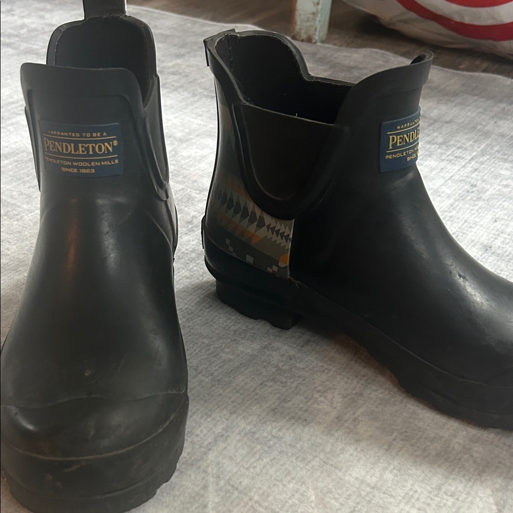 Pendleton Black Ankle Rain Boots